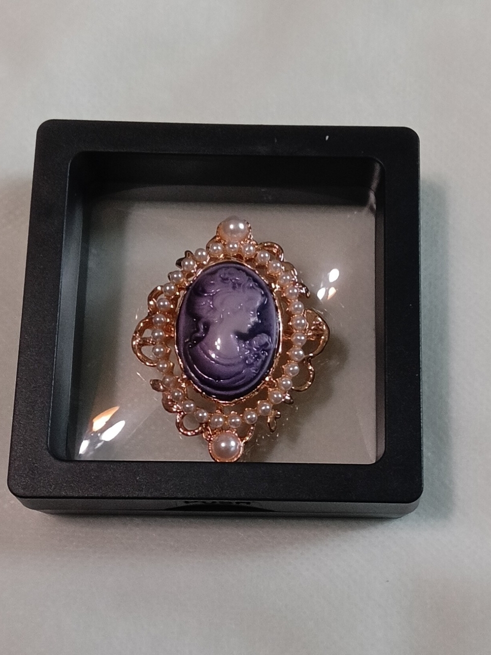 Vintage-Inspired Purple Cameo Brooch with Pearl Accents